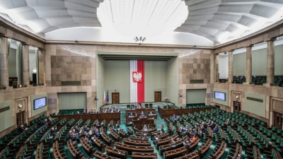 Το πολωνικό κοινοβούλιο ενέκρινε το veto στον προϋπολογισμό της ΕΕ και το Ταμείο Ανάκαμψης