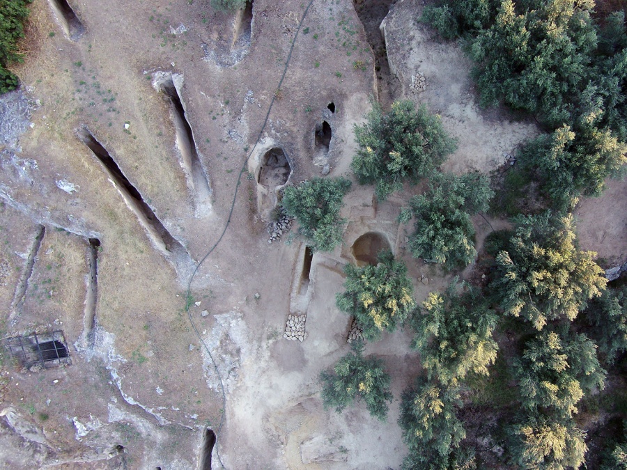 Σημαντική αρχαιολογική ανακάλυψη -  Δύο νέοι ασύλητοι τάφοι αποκαλύφθηκαν στα Αηδόνια Νεμέας