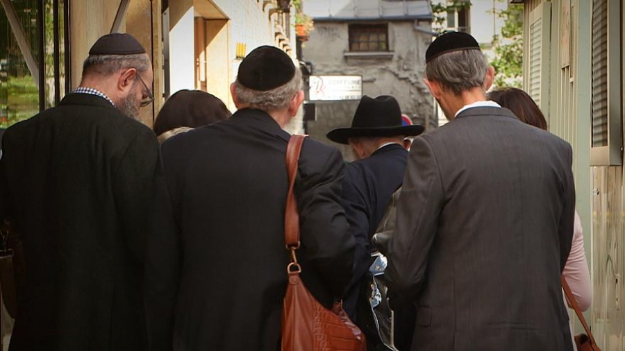 Euronews: Χιλιάδες Εβραίοι εγκαταλείπουν τη Γαλλία, εξαιτίας της ανόδου του αντισημιτισμού