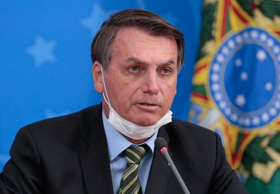 Aπίστευτη δήλωση Bolsonaro για τον κορωνοϊό: Πρέπει να σταματήσουμε να είμαστε αδ…ς