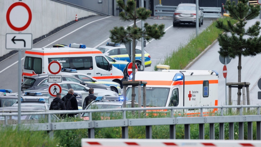 Γερμανία: Κουρδικής καταγωγής ο δράστης της επίθεσης σε εργοστάσιο της Mercedes με δύο νεκρούς