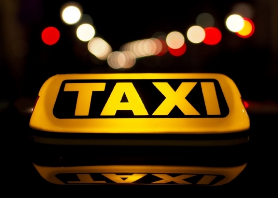 Εταιρεία ταξί προσλαμβάνει οδηγούς με μισθό 5.000 στερλίνες τον μήνα