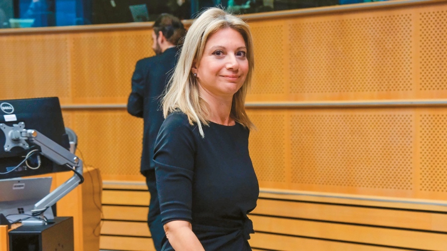 Εκλογική βόμβα από Καρυστιανού: Τοποθετεί πολιτικό αρχηγό επικεφαλής στο ψηφοδέλτιο Επικρατείας