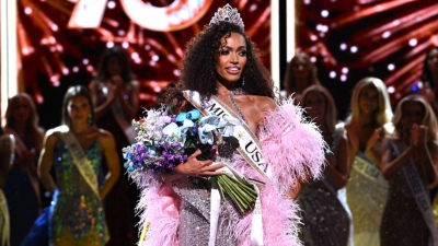 Τριπλη ιστορική πρωτιά στα καλλιστεία Miss USA - Επέλεξαν την πρώτη παντρεμένη με παιδιά και άνω των 30 ετών