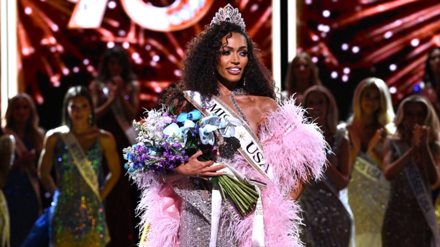 Τριπλή ιστορική πρωτιά στα καλλιστεία Miss USA - Επέλεξαν την πρώτη παντρεμένη με παιδιά και άνω των 30 ετών