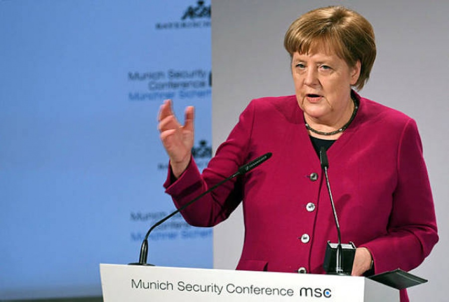 Διάσκεψη για την Ασφάλεια: Σφοδρή επίθεση της Merkel στον απομονωτισμό των ΗΠΑ