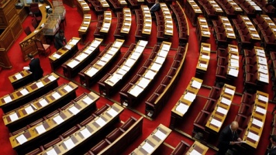 Ψηφίστηκε το ν/σ που ρυθμίζει ζητήματα της αγοράς ηλεκτρικής ενέργειας και χωροταξικά ζητήματα
