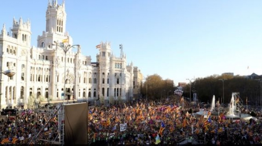 Αυτονομιστές της Καταλονίας διαδήλωσαν στη Μαδρίτη ενάντια στη δίκη των ηγετών τους
