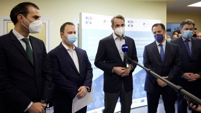Στο Τζάνειο για τα εγκαίνια της νέας πτέρυγας ο Μητσοτάκης: Υλοποιούμε έργα που χρόνιζαν πολύ καιρό για την αναβάθμιση της Δημόσιας Υγείας