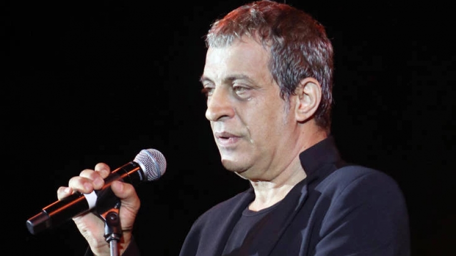 Θέμης Αδαμαντίδης - Συνελήφθη σε παράνομη χαρτοπαικτική λέσχη ο τραγουδιστής