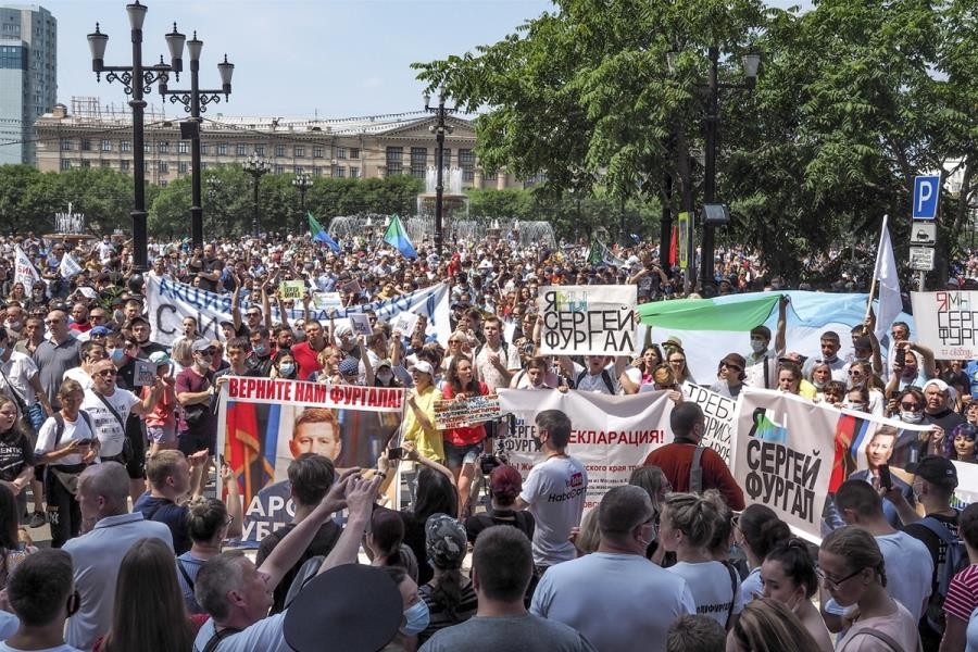 Ρωσία: Νέες διαδηλώσεις κατά του Putin στην πόλη Καμπαρόφσκ - Ένταση και επεισόδια για δεύτερη βδομάδα