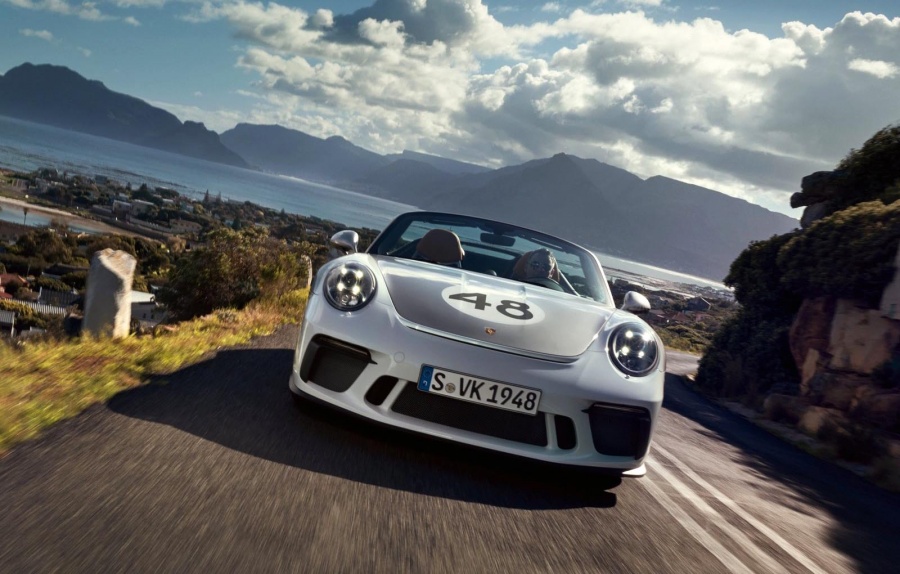 H νέα Porsche 911 Speedster θα παραχθεί 1.948 φορές