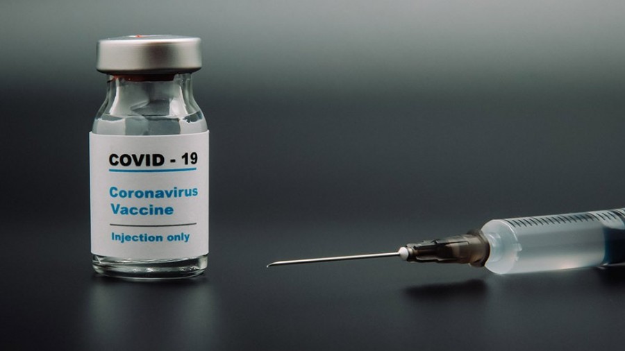 To παράδοξο του εμβολίου της AstraZeneca – Macron: Άρση του lockdown από 5/12 – Στους 1,4 εκατ. οι νεκροί, στα 60 εκατ. τα κρούσματα