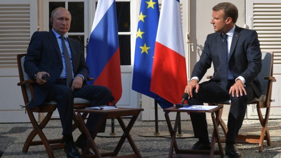 Συνομιλία Macron - Putin: Δυνατή η συνεργασία Γαλλίας - Ρωσίας