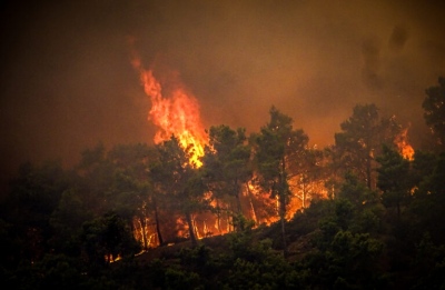 Γιατί καίγεται για δεύτερη εβδομάδα η Ελλάδα – 420 πυρκαγιές σε 7 ημέρες