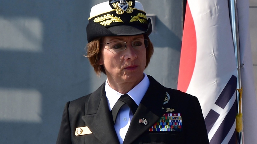 Μία γυναίκα βρίσκεται πολύ κοντά στην αρχηγία του Πολεμικού Ναυτικού των ΗΠΑ