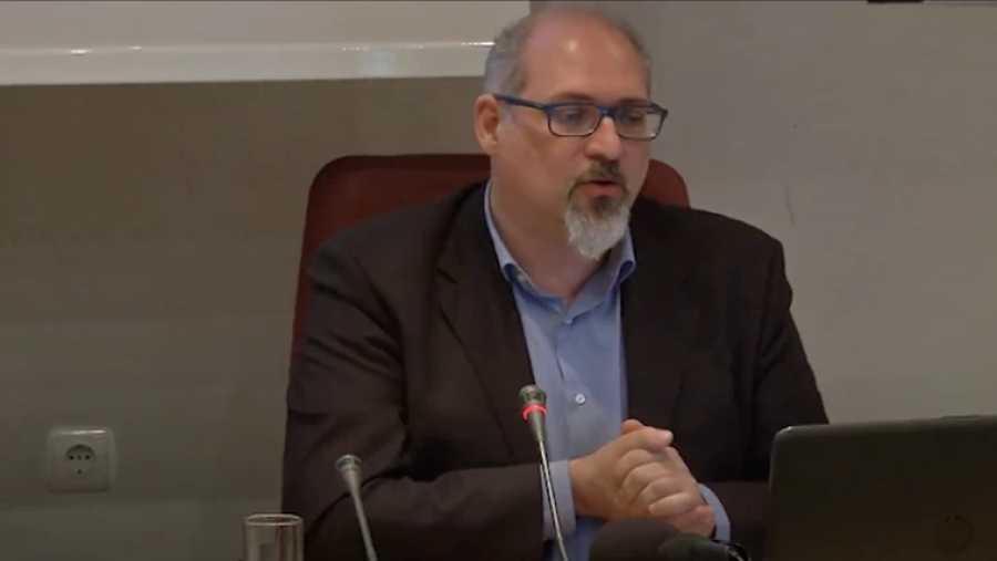 Θωμαΐδης: Το ιικό φορτίο στην Αττική θα παραμείνει υψηλό και θα αυξηθεί