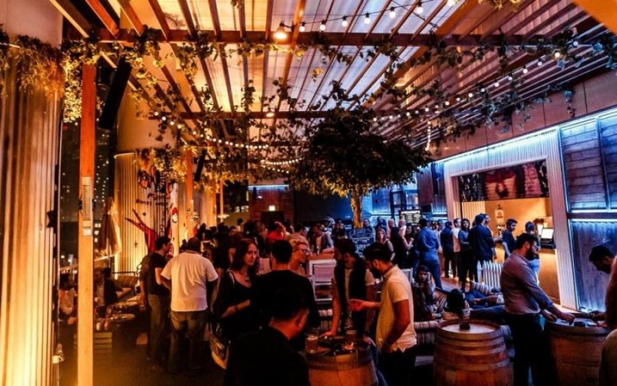 Εστίαση: Στη Λάρισα το πρώτο πρόστιμo για ανεμβολίαστο πελάτη