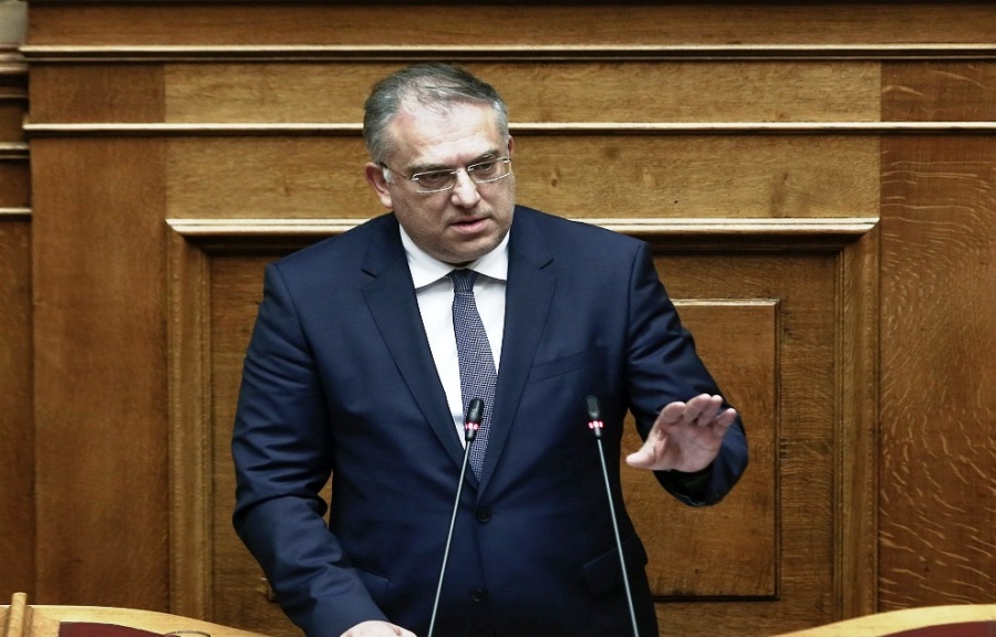 Θεοδωρικάκος: Στα 7 χρόνια θα μπορούν να κάνουν αίτηση για ελληνική ιθαγένεια οι πρόσφυγες