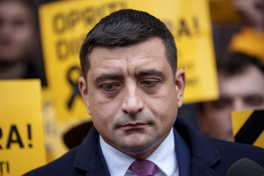 Βούρκος και δυσωδία… Πώς η Ευρώπη επέβαλε το αποτέλεσμα στις εκλογές στη Ρουμανία – Ενδείξεις για δωροδοκία του Simion