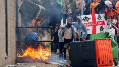 «Η χώρα είναι διαλυμένη» - Το 74% των Βρετανών γυρίζει την πλάτη στην πολιτική ελίτ της χώρας