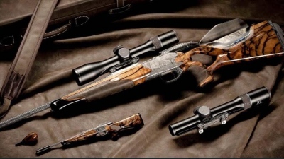 «'Αγριος Πλανήτης» η Blaser γιορτάζει τα 300.000 επαναληπτικά με ένα μοναδικό R8
