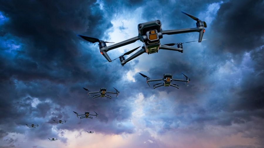 Σοκ στο πεδίο της μάχης - Η Κίνα αποκαλύπτει «σμήνη drones» που ελέγχονται από έναν χειριστή