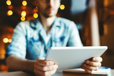 Τι συνιστά η Expedia, για την αλληλεπίδραση με τους ταξιδιώτες