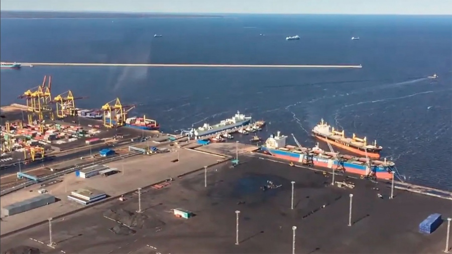 Από τις κυρώσεις... στις εξαγωγές: Το ρωσικό λιμάνι Ust-Luga ξανά σε λειτουργία