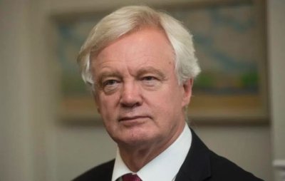 Davis (Βρετανία): Οι συνομιλίες για το Brexit θα προχωρήσουν κανονικά, ακόμα και χωρίς οικονομική συμφωνία