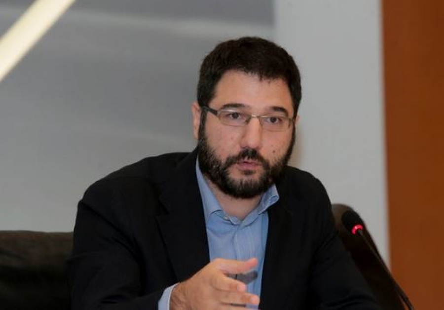 Ηλιόπουλος: Η κυβέρνηση έχασε τον έλεγχο της  πανδημίας - Χτύπημα στην ελευθερία του Τύπου η δολοφονία Καραϊβάζ