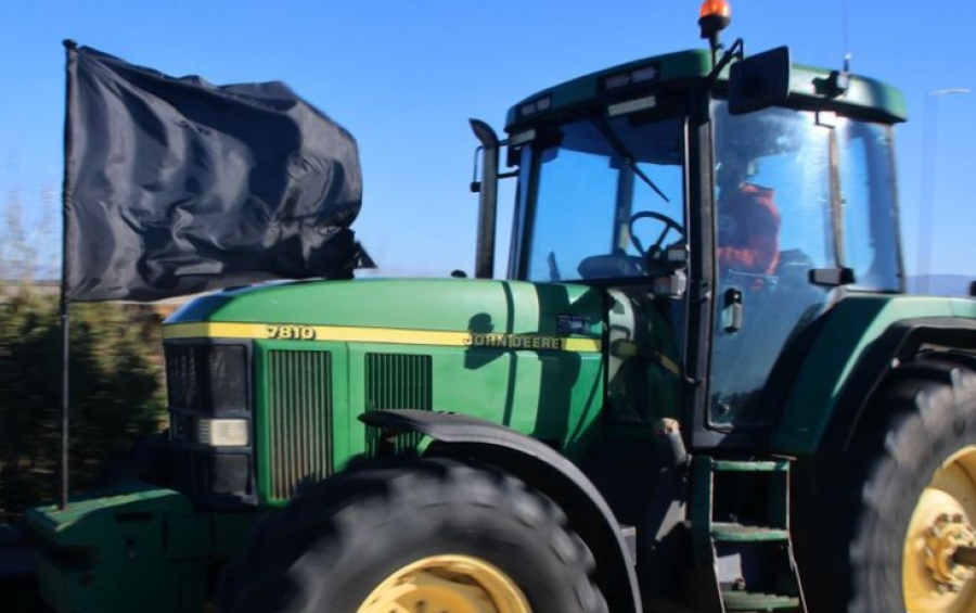 Αγρότες: Αποφάσισαν μπλόκα από 30 Νοεμβρίου σε εθνικές και λιμάνια