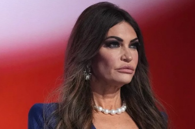 Κάτι συμβαίνει με την Kimberly – Η νέα πρέσβειρα θα ζητήσει συνάντηση με Καρυστιανού, θέλει να μάθει για τα Τέμπη