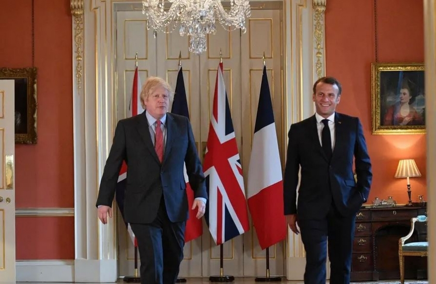 Σοβαρό επεισόδιο μεταξύ Macron και Johnson – Λογομάχησαν για τη Βόρεια Ιρλανδία