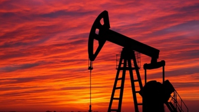 Ράλι στο πετρέλαιο με φόντο το Hormuz - Brent στα 93 δολ.