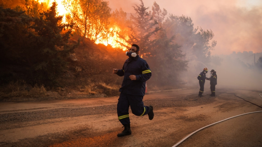 Νέος συναγερμός στην Πυροσβεστική - Φωτιά στην Αγία Τριάδα Μαρκοπούλου