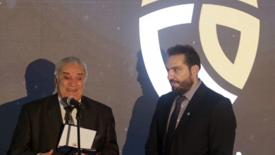 Συλλυπητήρια από τη Super League: «Εθνικάρα καλό ταξίδι»