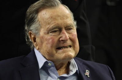 ΗΠΑ: Στο νοσοκομείο ο 93χρονος George H. W. Bush – Την επομένη της κηδείας της συζύγου του Barbara