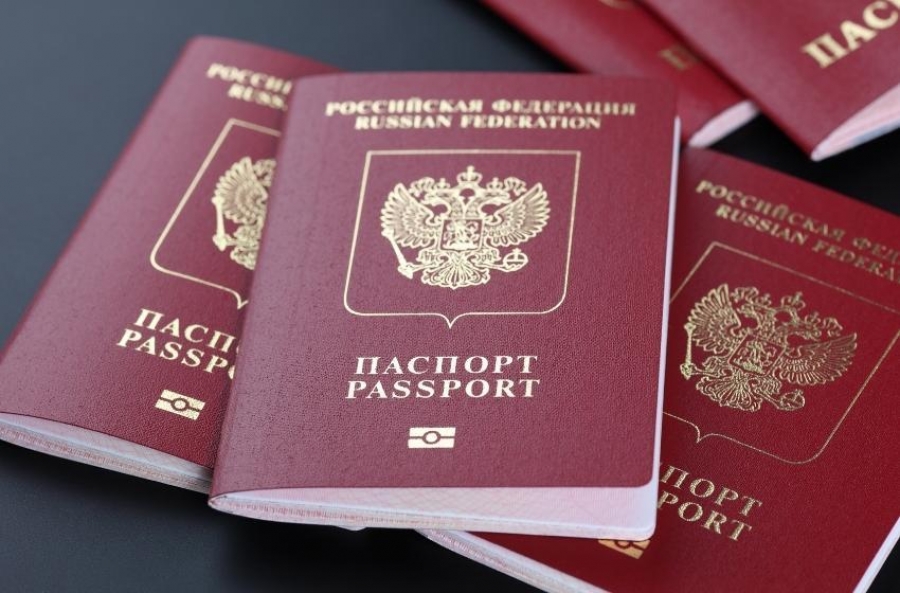 Ουκρανία: Ξεκίνησε ήδη η χορήγηση ρωσικών διαβατηρίων σε πολίτες της Zaporizhia