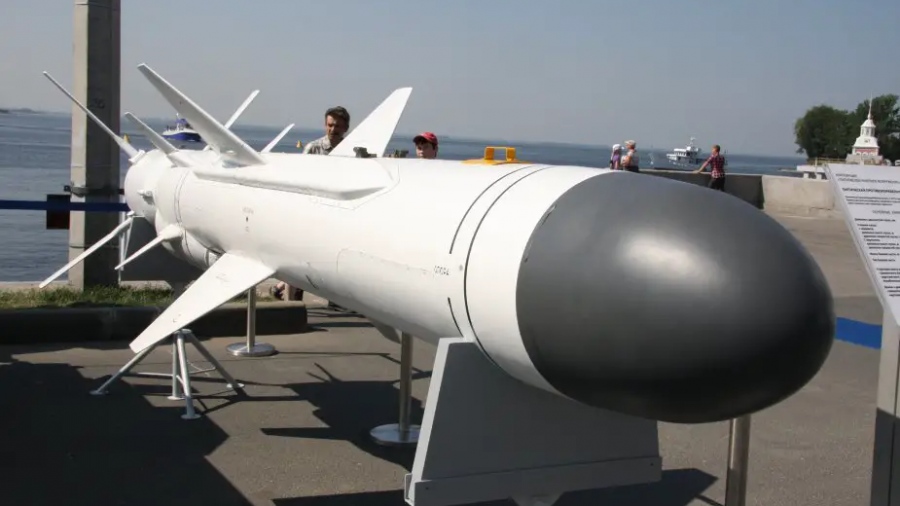 Η Ρωσία χτυπάει ξανά: Οι πύραυλοι Kalibr και Kh-35 απειλούν την αμερικανική υπεροπλία