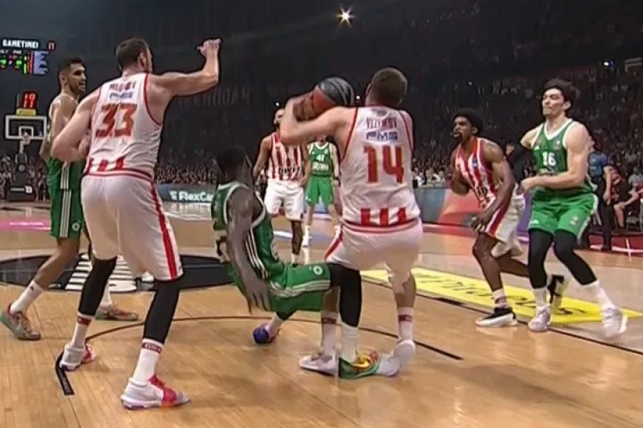 Αποχώρησε τραυματίας ο Βεζένκοφ - Αγωνία στον Ολυμπιακό!