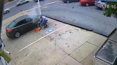 Στο τσακ την γλύτωσε από έκρηξη λάστιχου