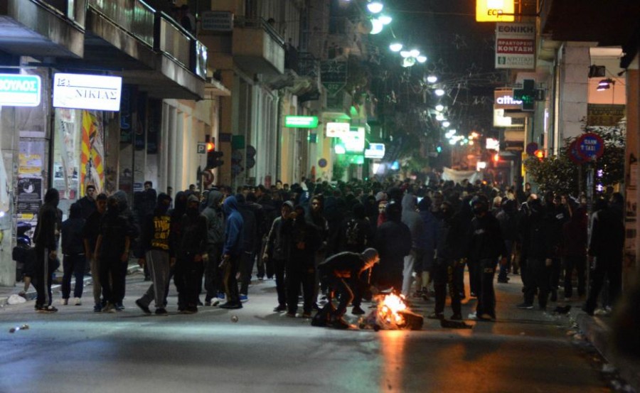 Πάτρα: Ένταση και 9 προσαγωγές σε συγκέντρωση διαμαρτυρίας για το lockdown