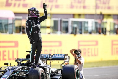 GP Τοσκάνης: 5η φετινή νίκη για τον Hamilton σε ένα επεισοδιακό αγώνα με πολλές εγκαταλείψεις!