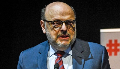 Νέες «ρουκέτες» Αντώναρου κατά της κυβέρνησης: «Χαϊδεύουν τα αυτιά στα καρτέλ  των πολυεθνικών»