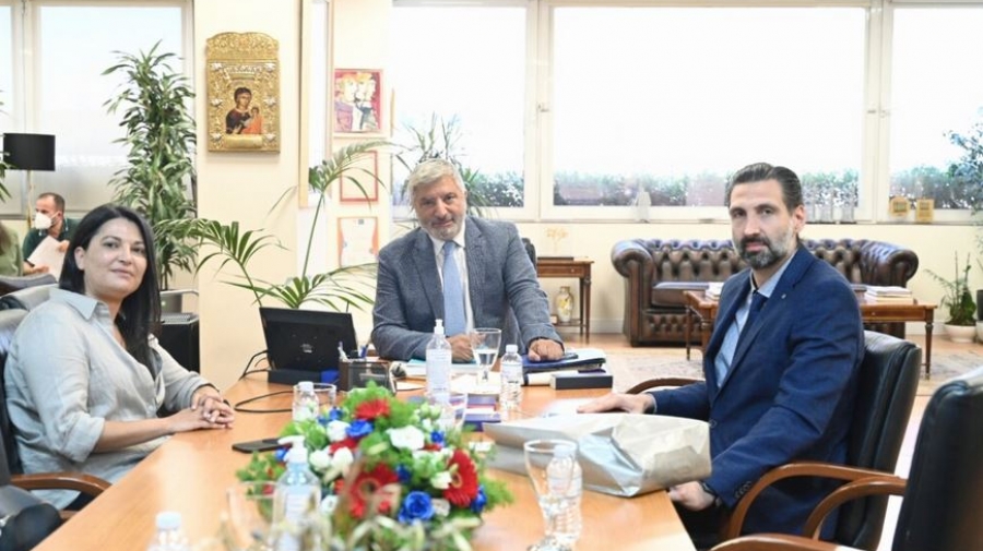 Mε τον Πρόεδρο του Εμπορικού Συλλόγου Πειραιά συναντήθηκε ο Πατούλης: Θα στηρίξουμε το επιχειρείν με στοχευμένες δράσεις