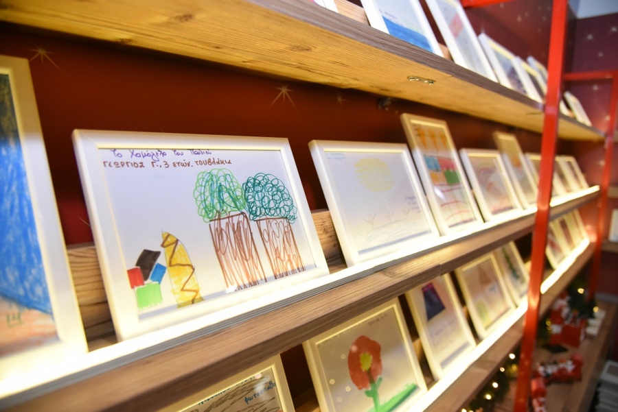 Η ελληνική showbiz χαρίζει Ευχοστολίδια