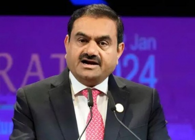Καταρρέουν οι μετοχές του Adani Group μετά τη δίωξη του Ινδού κροίσου στις ΗΠΑ - Διαψεύδει τις κατηγορίες
