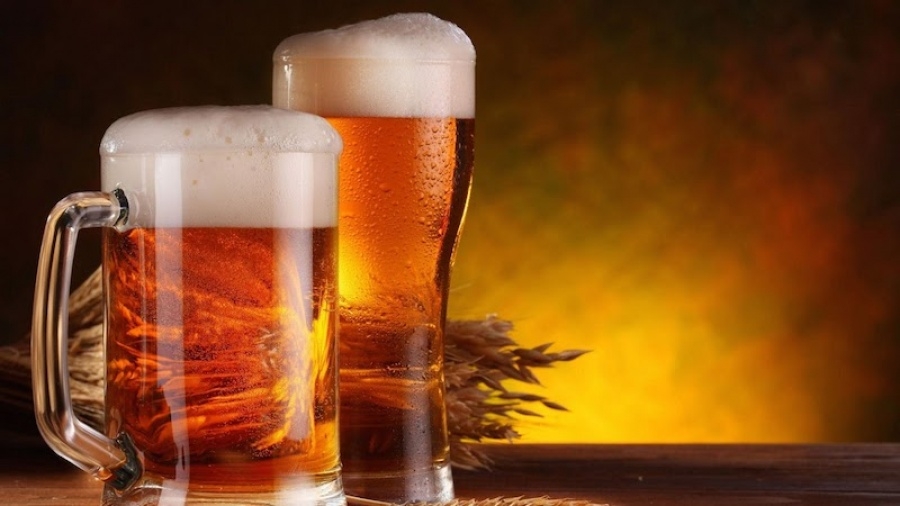 Βρετανία: Η τιμή της μπίρας ανεβαίνει επικίνδυνα - Γιατί το κόστος της ξεπερνά κατά πολύ τον πληθωρισμό;