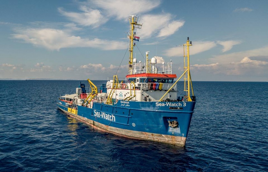 Πιο κοντά στο λιμάνι της Λαμπεντούζα το «Sea Watch» - Αλληλεγγύη ζητά ο Αβραμόπουλος